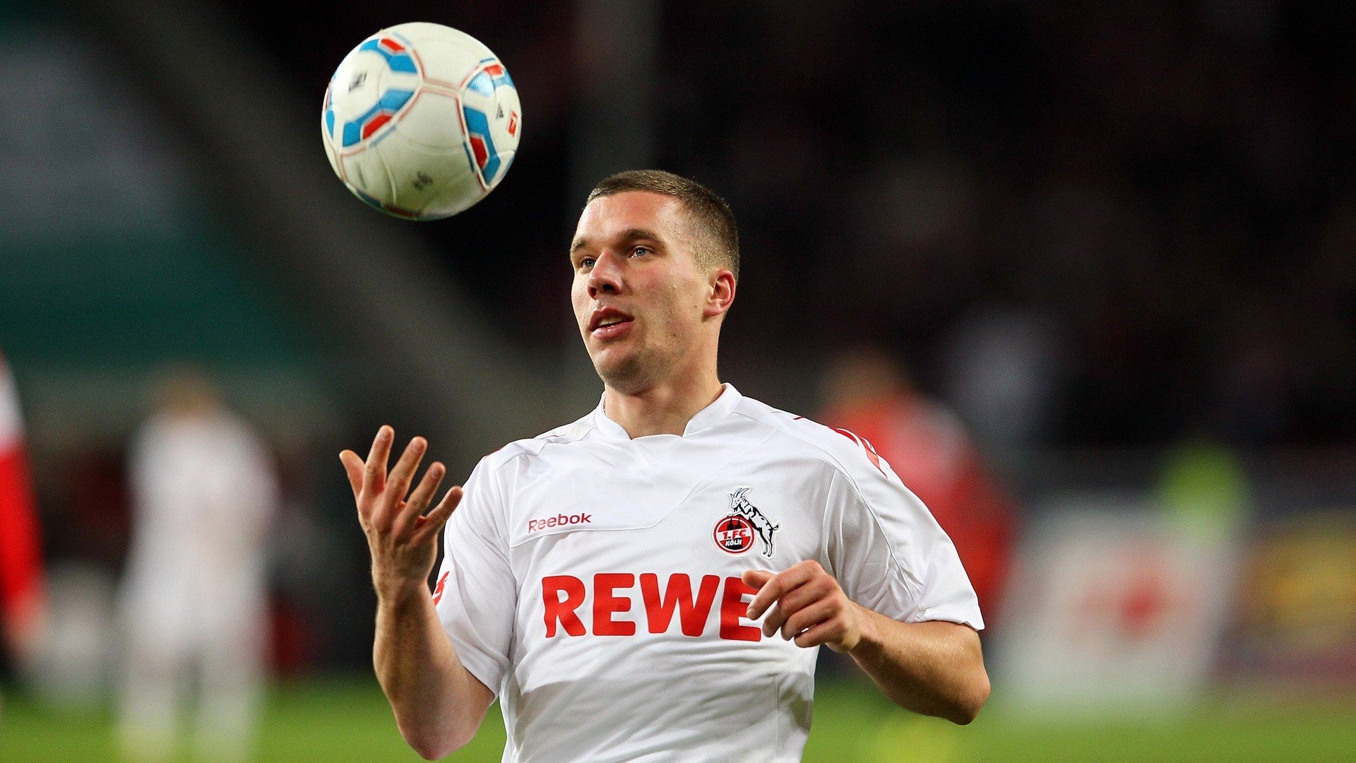 库里：在NBA历史上留下“火花”般的投篮传说！，库里的投篮集锦