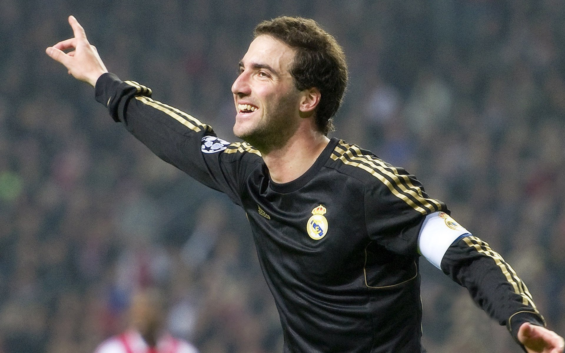 终场“绝杀”瞬间点燃欧冠激情，永载史册！，欧冠终极球场